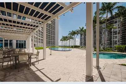 601 NE 36th St #1412, Miami, FL 33137 - Photo 40