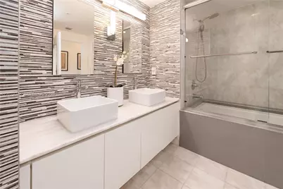 601 NE 36th St #1412, Miami, FL 33137 - Photo 14