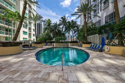 253 NE 2nd St #1007, Miami, FL 33132 - Photo 36