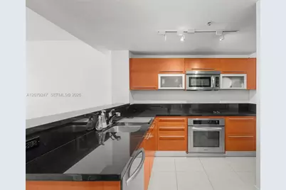253 NE 2nd St #1007, Miami, FL 33132 - Photo 12