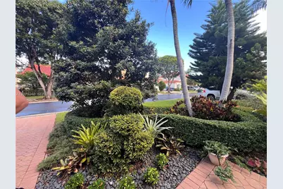5348 NW 106th Ct, Doral, FL 33178 - Photo 8