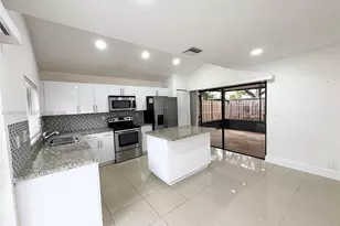 720 NW 132nd Terrace, Plantation, FL 33325 - Photo 4