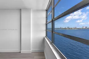 11930 N Bayshore Dr, North Miami, FL 33181 - Photo 22