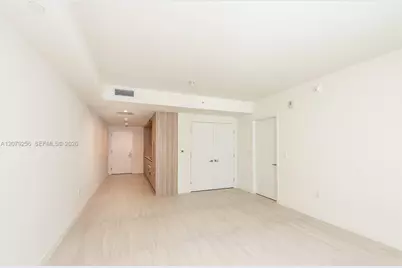 77 SE 5th St #1714, Miami, FL 33131 - Photo 10