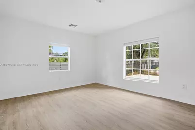 465 NE 165th St, Miami, FL 33162 - Photo 12