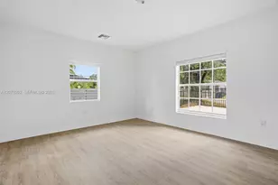 465 NE 165th St, Miami, FL 33162 - Photo 12