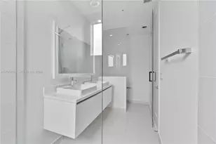 10517 NW 66th St, Doral, FL 33178 - Photo 22