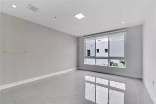 10517 NW 66th St, Doral, FL 33178 - Photo 16