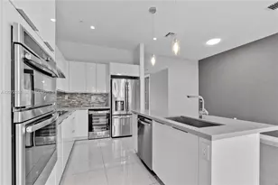 10517 NW 66th St, Doral, FL 33178 - Photo 10