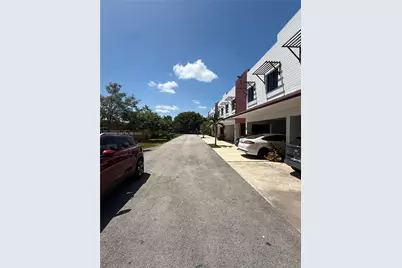 916 NW 8th St #6, Florida City, FL 33034 - Photo 4
