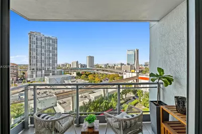 90 SW 3rd St #1506, Miami, FL 33130 - Photo 2