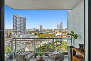 90 SW 3rd St, Miami, FL 33130 - Photo 2