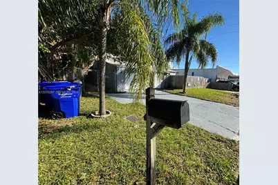 2105 Monroe Ter #1, Hollywood, FL 33020 - Photo 16