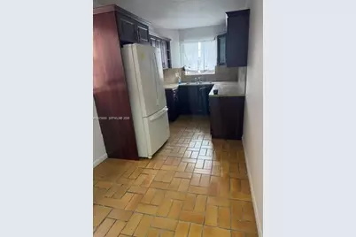5924 W 21st Ct, Hialeah, FL 33016 - Photo 2