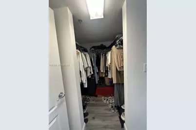 1200 Brickell Bay Dr #2303, Miami, FL 33131 - Photo 22