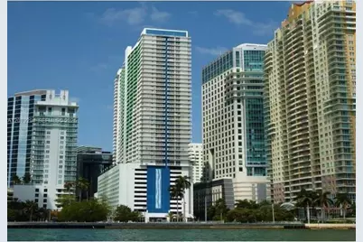 1200 Brickell Bay Dr #2303, Miami, FL 33131 - Photo 2