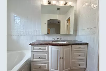 1135 Cliffrose St, Hollywood, FL 33019 - Photo 34