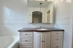 1135 Cliffrose St, Hollywood, FL 33019 - Photo 34