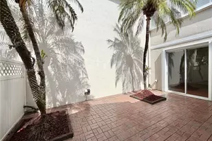 1135 Cliffrose St, Hollywood, FL 33019 - Photo 24
