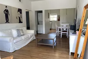 1011 9th St, Miami Beach, FL 33139 - Photo 2