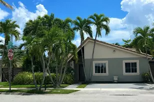 13706 SW 14th St, Miami, FL 33184 - Photo 2