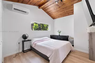 944 NW 47th St, Miami, FL 33127 - Photo 16