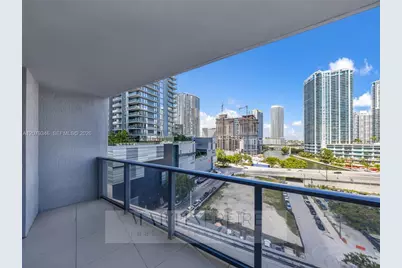 31 SE 6th St #1402, Miami, FL 33131 - Photo 16