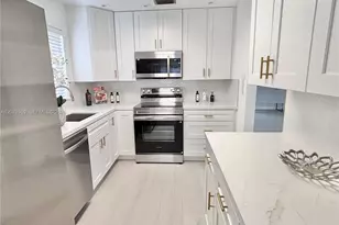 2377 SW 16th Dr, Deerfield Beach, FL 33442 - Photo 1