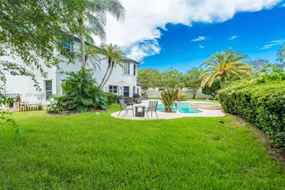 743 NW 174th Ter, Pembroke Pines, FL 33029 - Photo 24