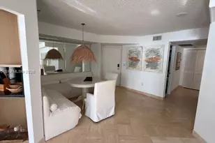 15645 Collins Ave, Sunny Isles Beach, FL 33160 - Photo 10