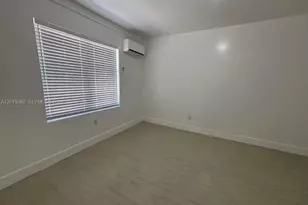 1051 NW 2nd St, Miami, FL 33128 - Photo 6