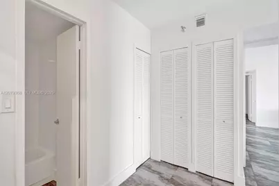 20515 E Country Club Dr #346, Aventura, FL 33180 - Photo 26