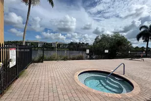 744 SW 106th Ave, Pembroke Pines, FL 33025 - Photo 22