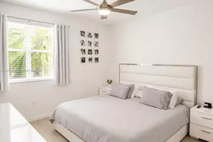 744 SW 106th Ave, Pembroke Pines, FL 33025 - Photo 10