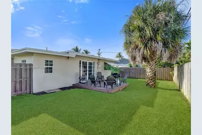 4681 NE 2nd Ave, Oakland Park, FL 33334 - Photo 20
