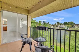 15470 SW 82nd Ln, Miami, FL 33193 - Photo 2