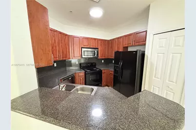 10132 NW 7th St #102, Miami, FL 33172 - Photo 6
