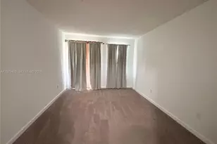 10132 NW 7th St, Miami, FL 33172 - Photo 8