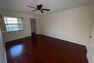301 SW 135th Ave, Pembroke Pines, FL 33027 - Photo 10
