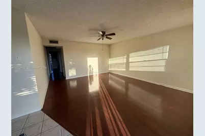 301 SW 135th Ave #402C, Pembroke Pines, FL 33027 - Photo 4