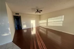 301 SW 135th Ave, Pembroke Pines, FL 33027 - Photo 4