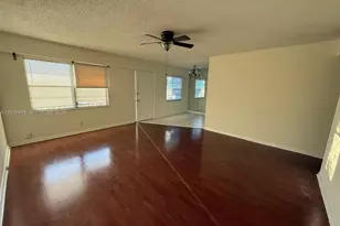 301 SW 135th Ave, Pembroke Pines, FL 33027 - Photo 6