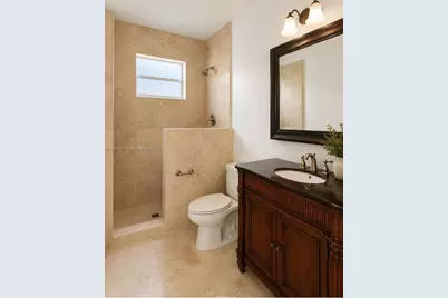10916 NW 58th Ter, Doral, FL 33178 - Photo 14
