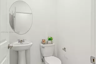 19803 SW 321st St, Homestead, FL 33030 - Photo 16