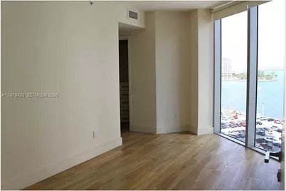 1300 Brickell Bay Dr #1008, Miami, FL 33131 - Photo 6