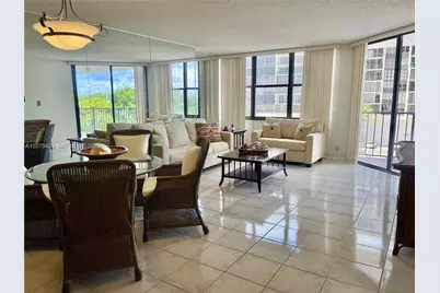 1901 Brickell Ave #B506, Miami, FL 33129 - Photo 2