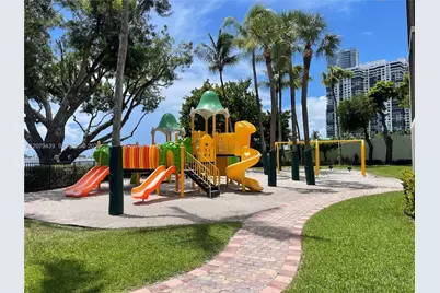 1901 Brickell Ave #B506, Miami, FL 33129 - Photo 26