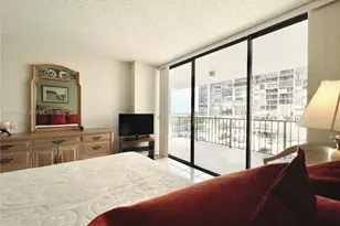 1901 Brickell Ave, Miami, FL 33129 - Photo 14