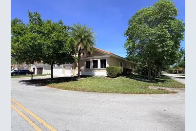 19385 SW 79th Ct, Cutler Bay, FL 33157 - Photo 4