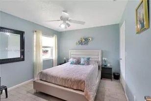 590 SE 19th Dr, Homestead, FL 33033 - Photo 14